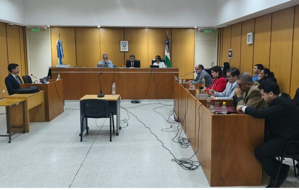 Privación ilegítima de la libertad agravada: solicitud de pena efectiva para los cuatro policías