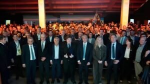 La apuesta de Mendoza en Vaca Muerta: Cornejo coincidió con Milei en Neuquén y busca acelerar inversiones