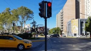 Neuquén redujo hasta un 21% los tiempos de circulación con semáforos inteligentes y ampliará el sistema